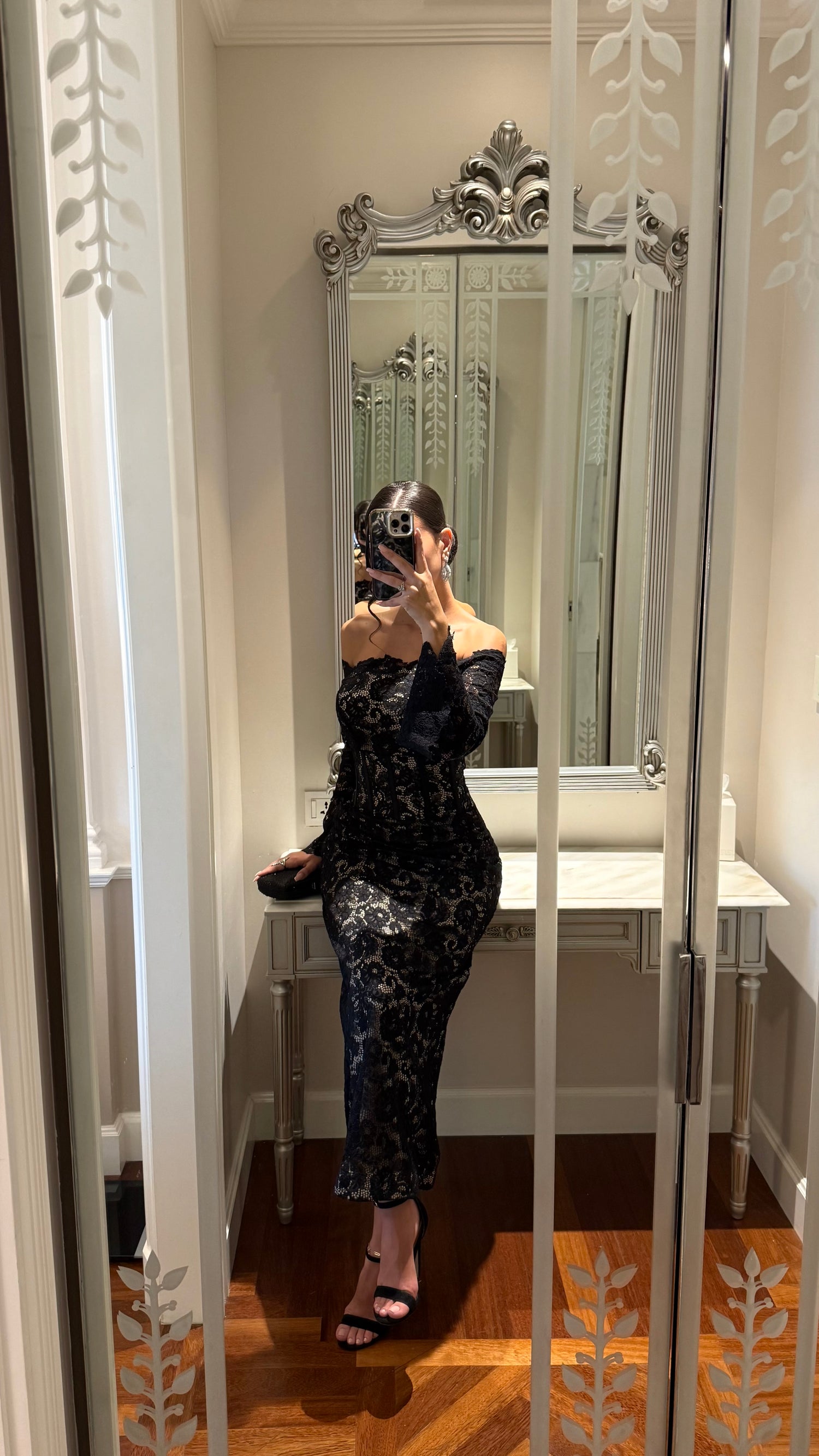19 - black x beige
